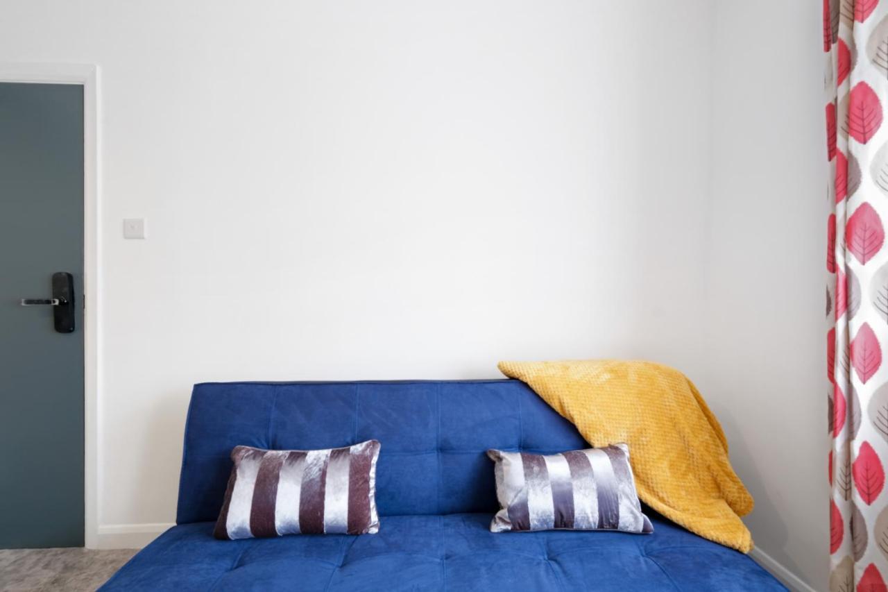 Fernbank Studios Sudbury Hill Harrow Self-Contained Studios With En-Suite Wembley Buitenkant foto