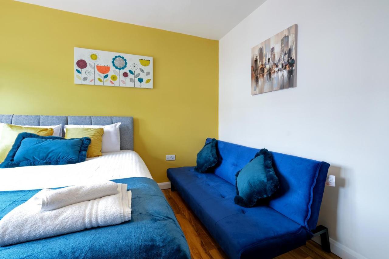 Fernbank Studios Sudbury Hill Harrow Self-Contained Studios With En-Suite Wembley Buitenkant foto