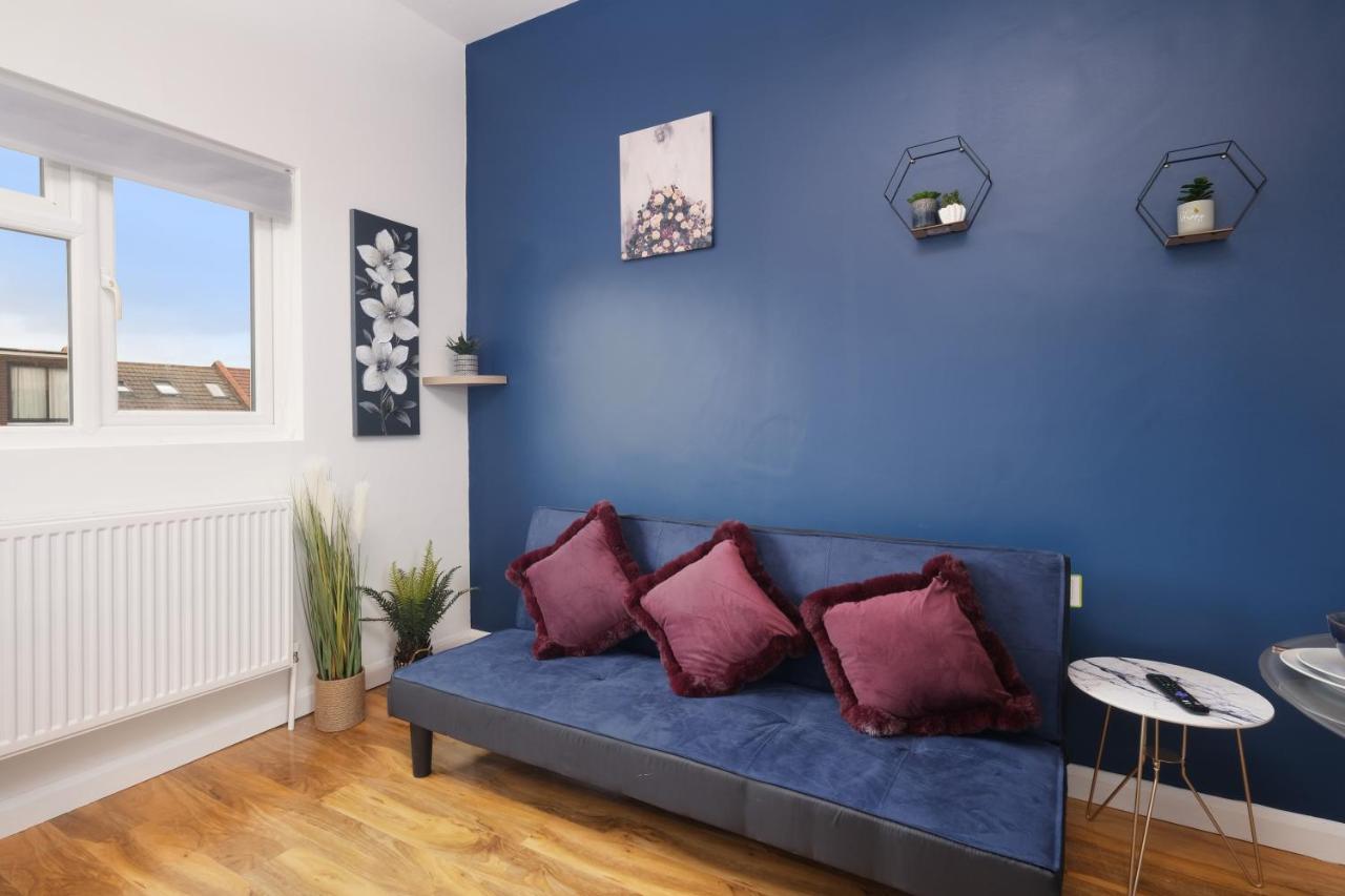 Fernbank Studios Sudbury Hill Harrow Self-Contained Studios With En-Suite Wembley Buitenkant foto